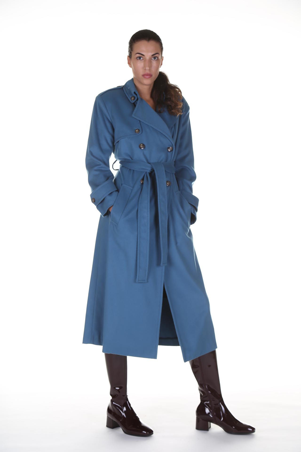 Erika Cavallini, Coat